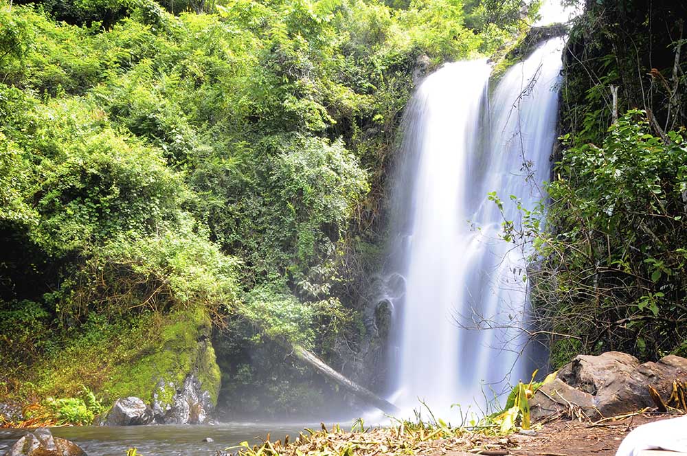Kinukamori Waterfall